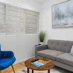 The Cloudbreak Townhome - 88 Walkscore!